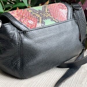 ✨🌹Aimee Kesterberg🌹✨
✨✨Shoulder purse✨✨